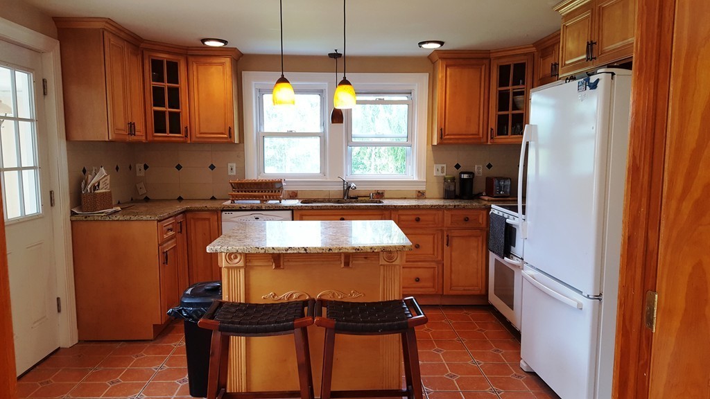 33 Hollis Road Lunenburg, MA 01462 - Photo 5 of 24 Gallery Image 5