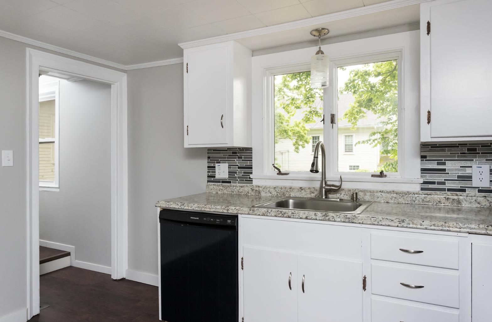 137 Locust Street, Unit B Dover, NH 03820 - Photo 1 of 12