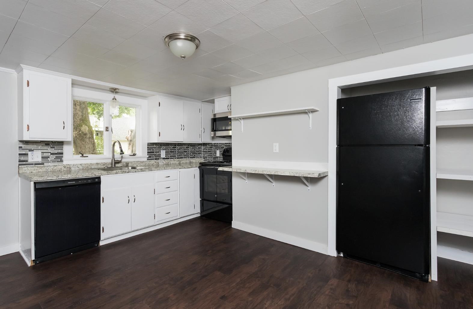 137 Locust Street, Unit B Dover, NH 03820 - Photo 3 of 12