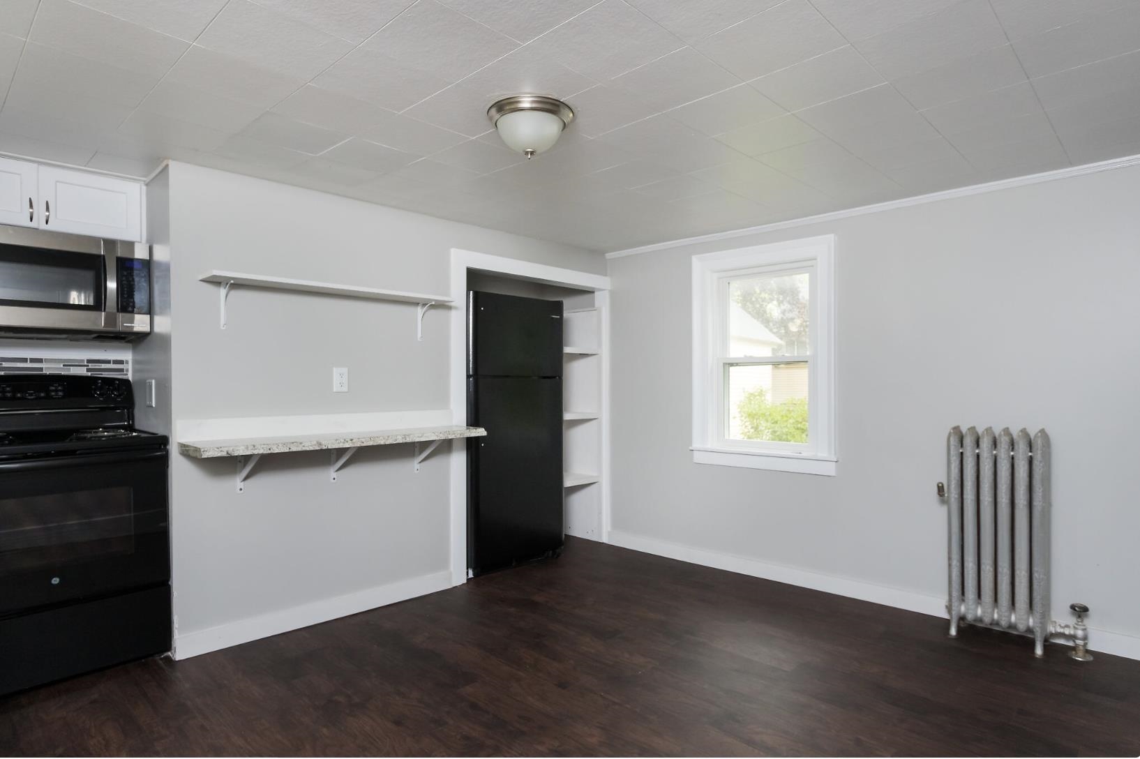 137 Locust Street, Unit B Dover, NH 03820 - Photo 4 of 12