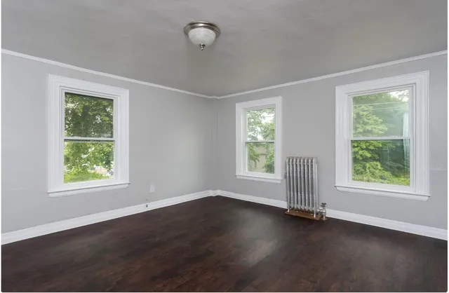 $2,300 | 137 Locust Street, Unit B, Dover, NH 03820