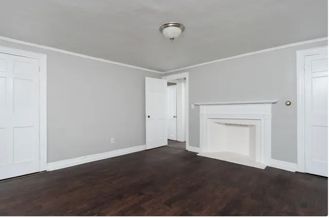 $2,300 | 137 Locust Street, Unit B, Dover, NH 03820