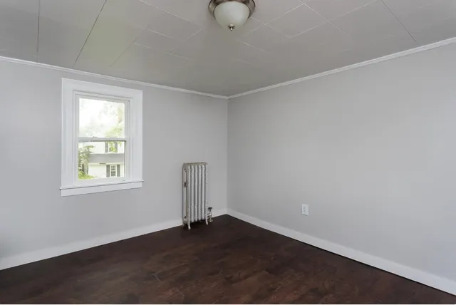 $2,300 | 137 Locust Street, Unit B, Dover, NH 03820