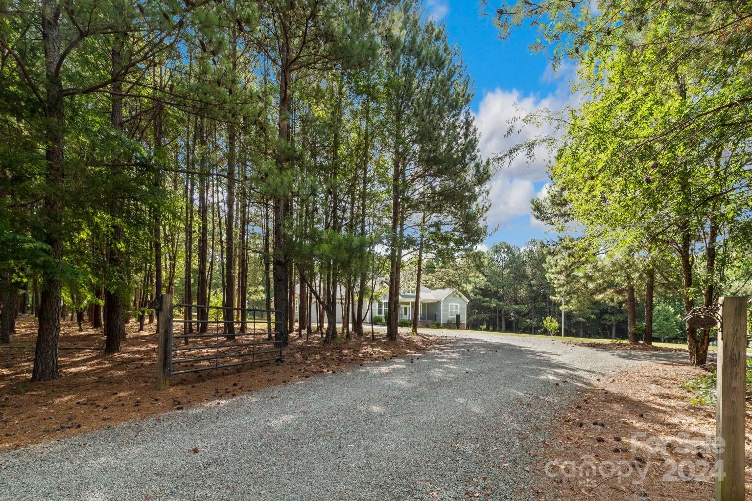 1840 Mayberry Road Dallas, NC 28034 - Photo 6 of 31 Gallery Image 6
