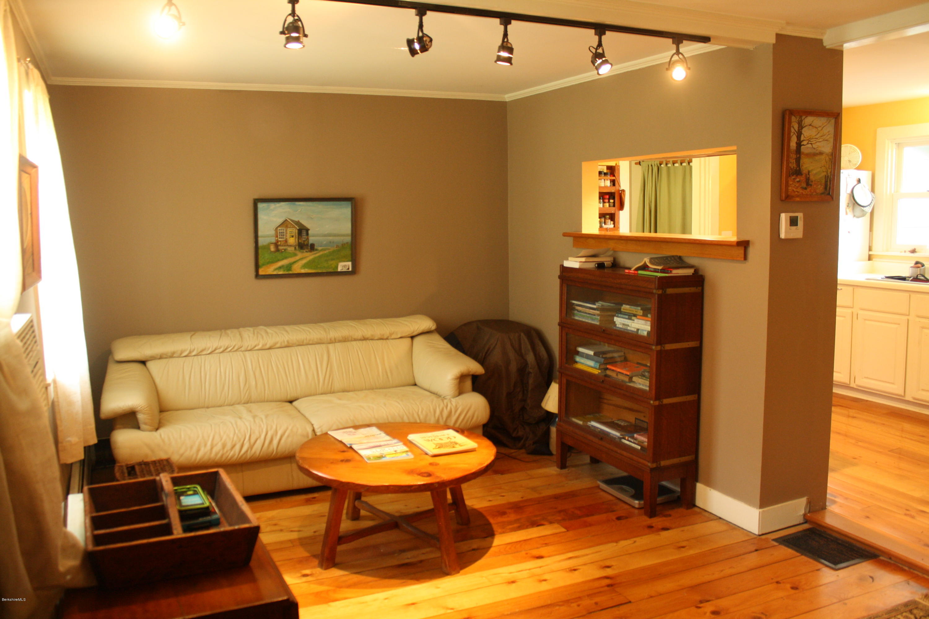 22 Kellogg Road Sheffield, MA 01257 - Photo 2 of 16 IMG_9961