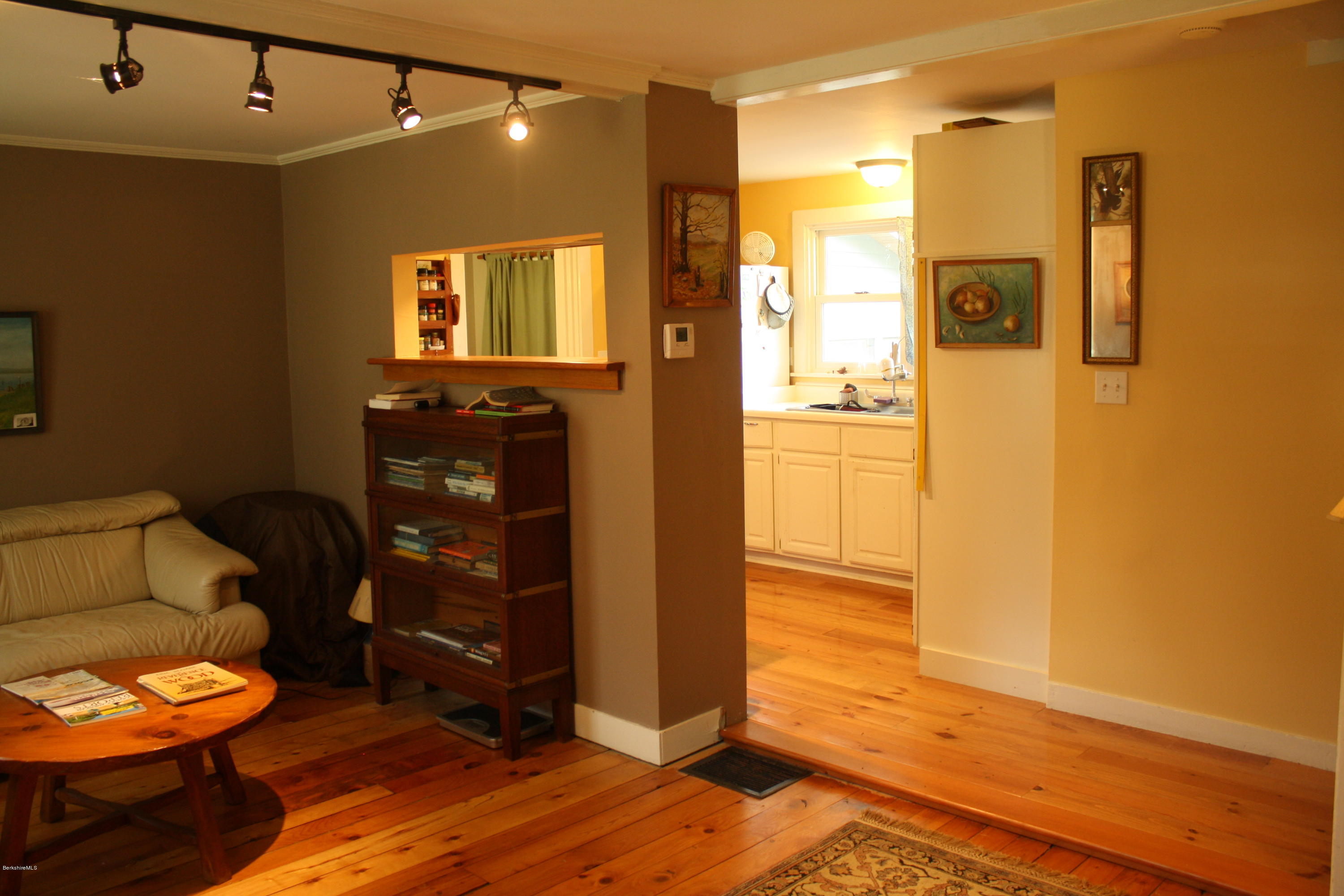 22 Kellogg Road Sheffield, MA 01257 - Photo 4 of 16 IMG_9962