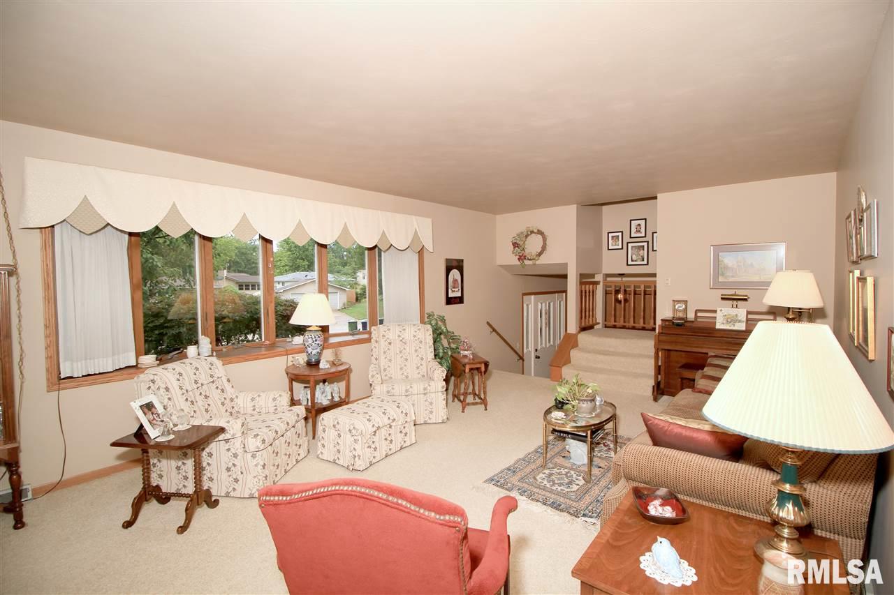 552 Tower Road Clinton, IA 52732 - Photo 4 of 14 Gallery Image 4