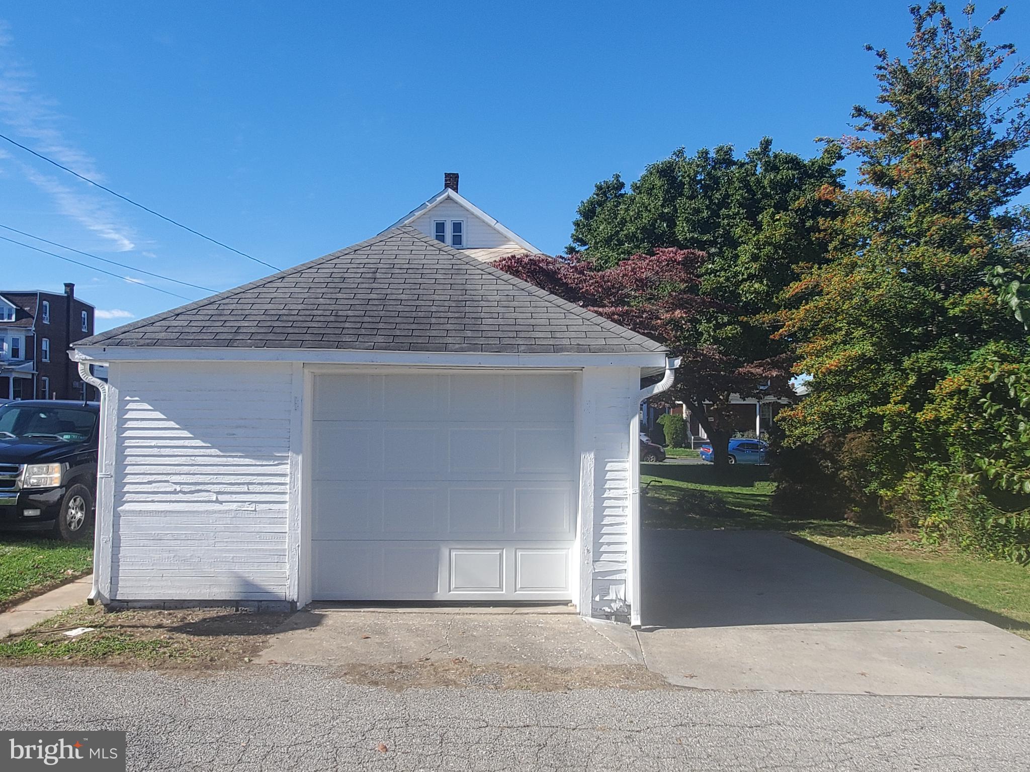 549 Lancaster Avenue York, PA 17403 - Photo 25 of 33
