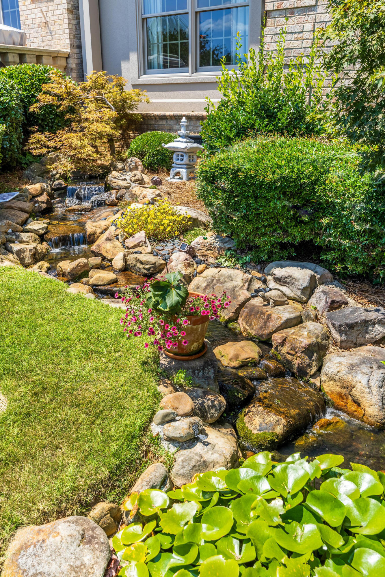 504 Raven Wolf Road Chattanooga, TN 37421 - Photo 16 of 76 2024_08_August_504_Raven_Wolf_Rd_0012_Ne