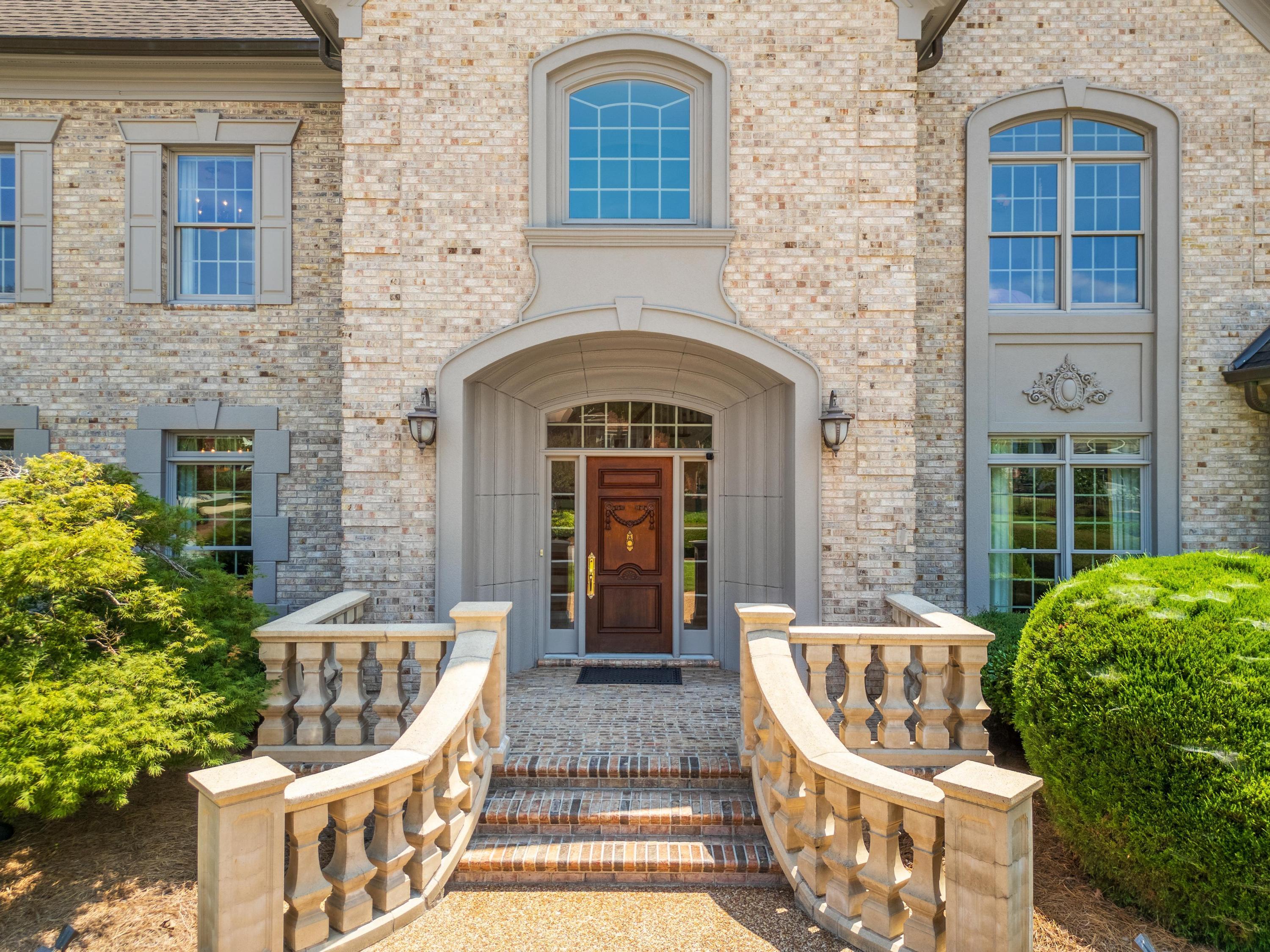 504 Raven Wolf Road Chattanooga, TN 37421 - Photo 3 of 76 2024_08_August_504_Raven_Wolf_Rd_0006