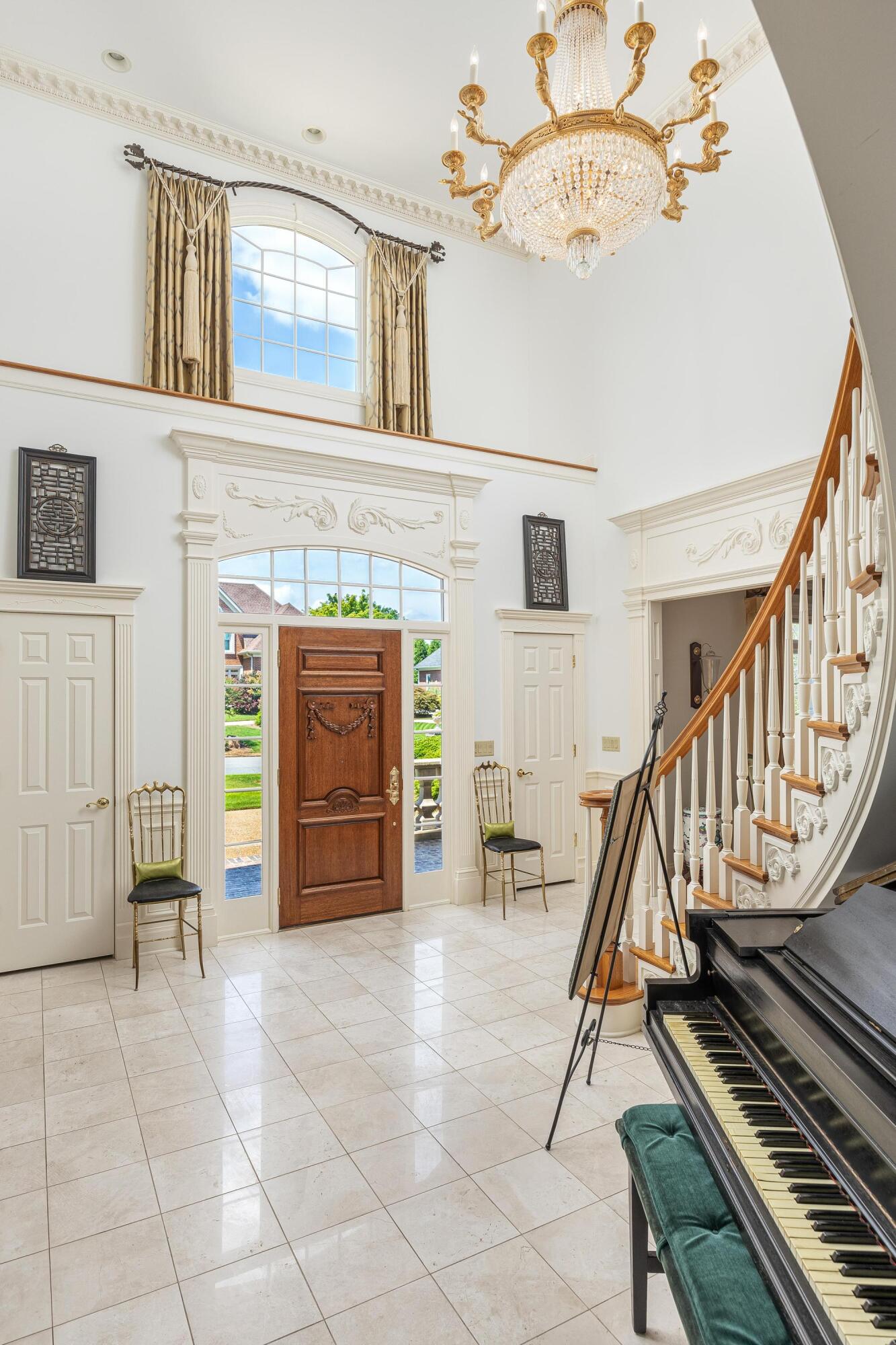 504 Raven Wolf Road Chattanooga, TN 37421 - Photo 4 of 76 2024_08_August_504_Raven_Wolf_Rd_0028