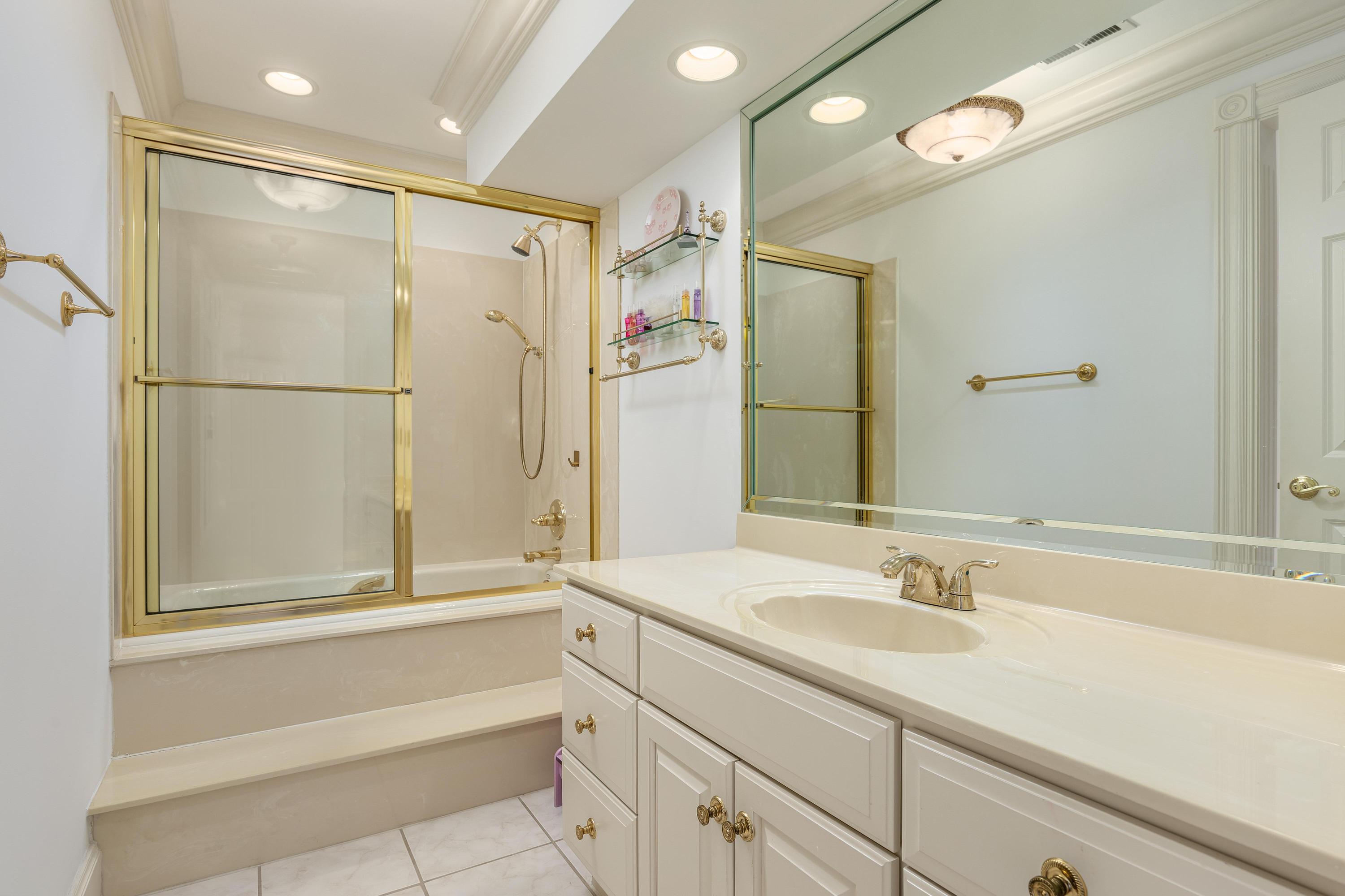 504 Raven Wolf Road Chattanooga, TN 37421 - Photo 50 of 76 2024_08_August_504_Raven_Wolf_Rd_0087