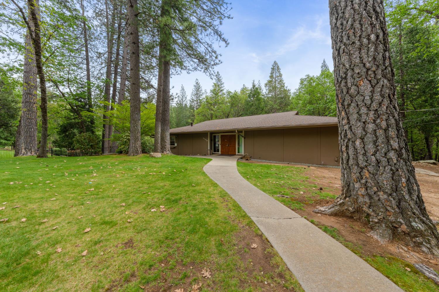 5341 Edelweiss Way Pollock Pines, CA 95726 - Photo 39 of 48 Association Clubhouse