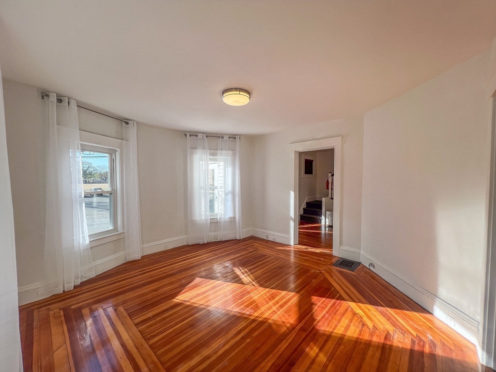 1146 Chestnut Street Newton, MA 02464 - Photo 5 of 29