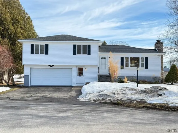 $304,900 | 810 Hillview Drive, Herkimer, NY 13350