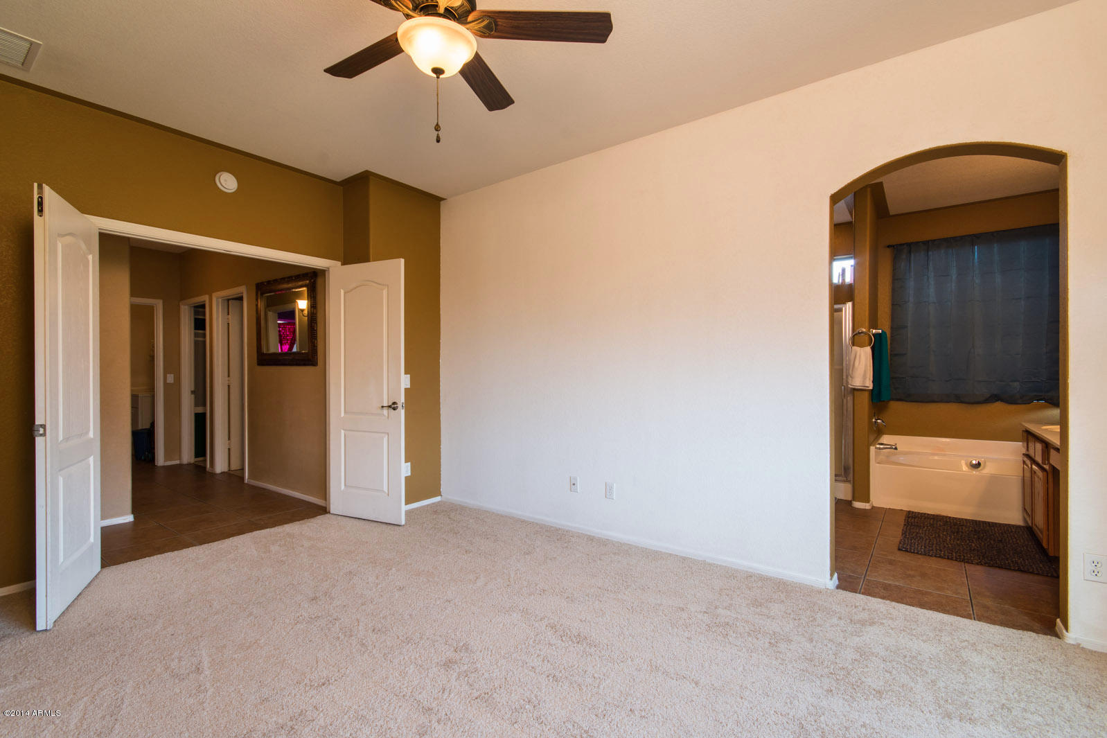 3221 West Shumway Farm Road Phoenix, AZ 85041 - Photo 14 of 32 Master bedroom