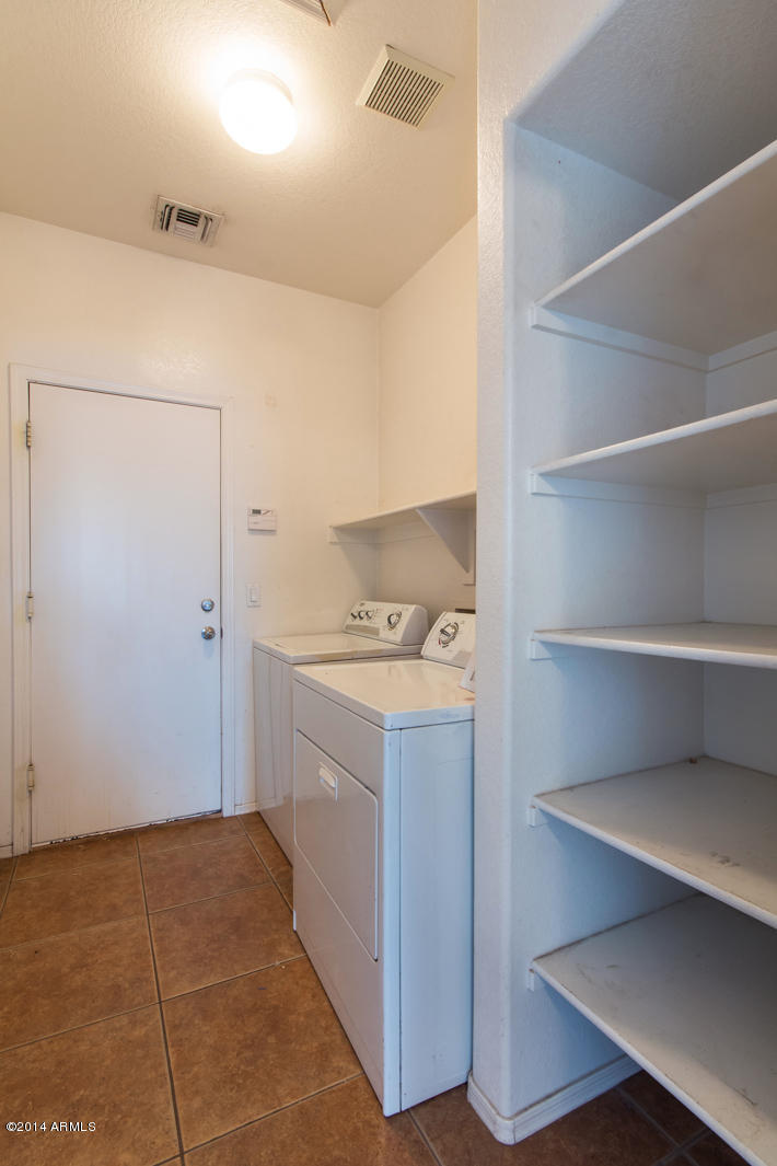 3221 West Shumway Farm Road Phoenix, AZ 85041 - Photo 23 of 32 Laundry room