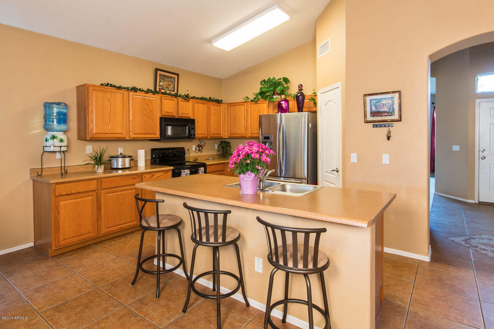 3221 West Shumway Farm Road Phoenix, AZ 85041 - Photo 7 of 32 Kitchen