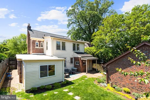 $1,300,000 | 1333 Jonquil Street Northwest, Washington, DC 20012