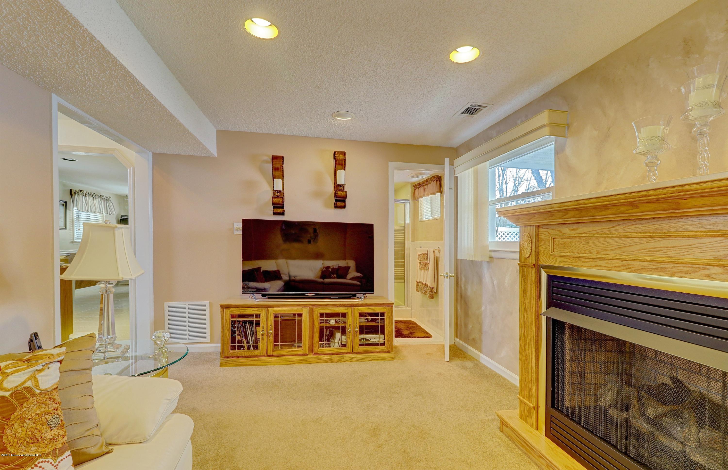 7 Ralph Place Jackson, NJ 08527 - Photo 18 of 27 DOWNSTAIRS FAMILY ROOM