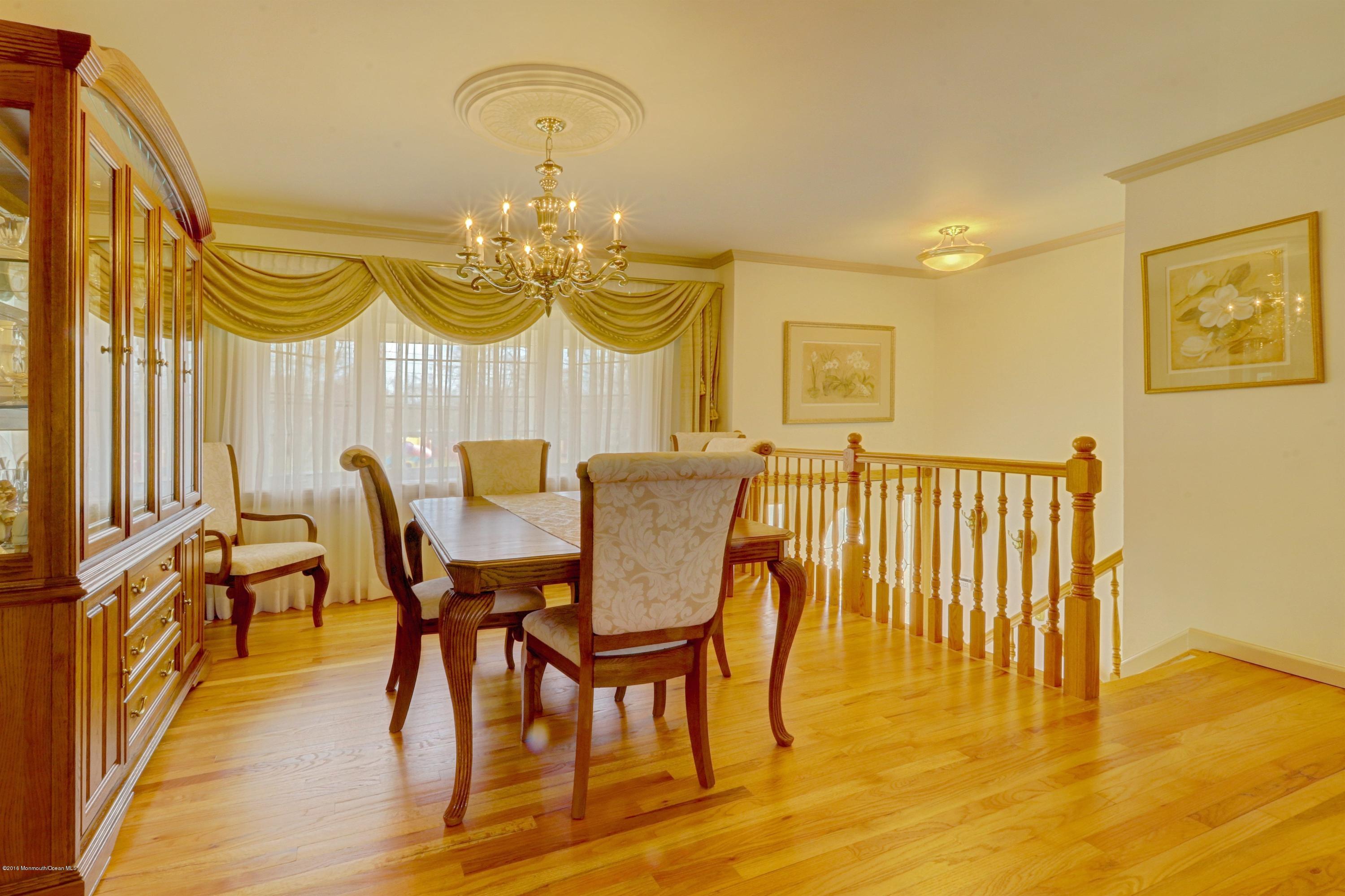 7 Ralph Place Jackson, NJ 08527 - Photo 3 of 27 UPSTAIRS DINING
