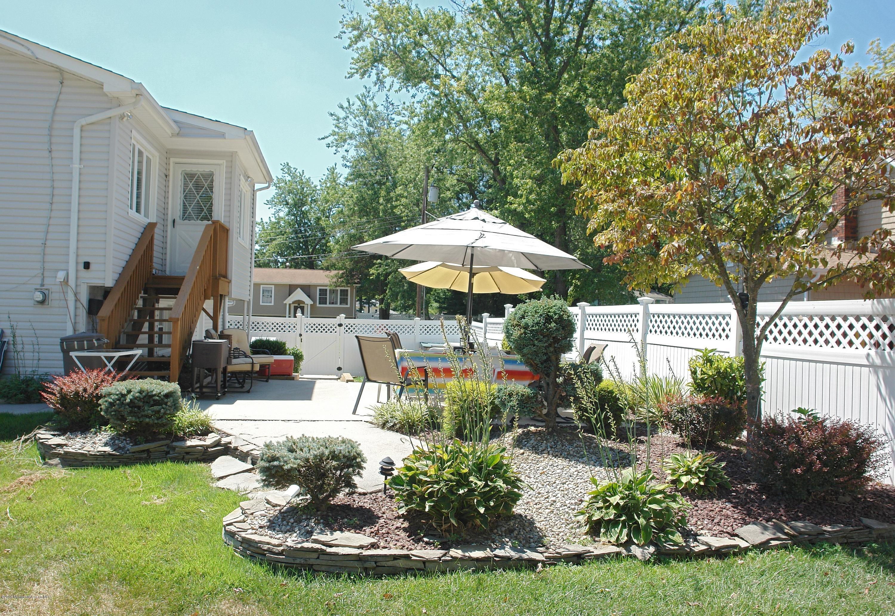 7 Ralph Place Jackson, NJ 08527 - Photo 6 of 27 PARK LIKE PARADISE