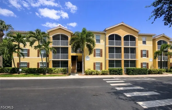 $1,300 | 4122 Residence Drive, Unit 117, Fort Myers, FL 33901