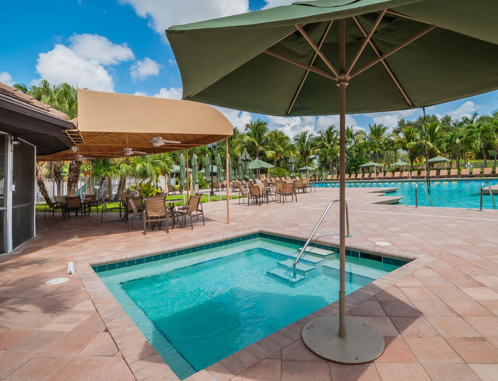21394 Harrow Court Boca Raton, FL 33433 - Photo 27 of 30 CLUB POOL