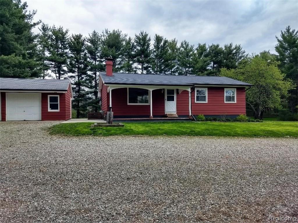 6199 Bergin Road Howell, MI 48843 - Photo 3 of 30 bn.jpg