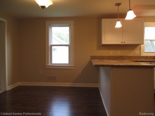 2870 Hickory Lawn Road Rochester Hills, MI 48307 - Photo 11 of 21