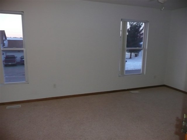 6107 Appomattox Road Davenport, IA 52806 - Photo 6 of 10 Gallery Image 6