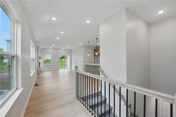 $384,985 | 804 Glenn Circle, Raymore, MO 64083