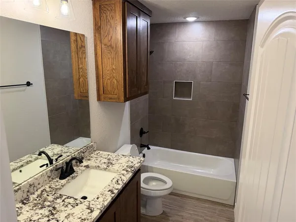 $305,000 | 190 Earp Road, Springtown, TX 76082