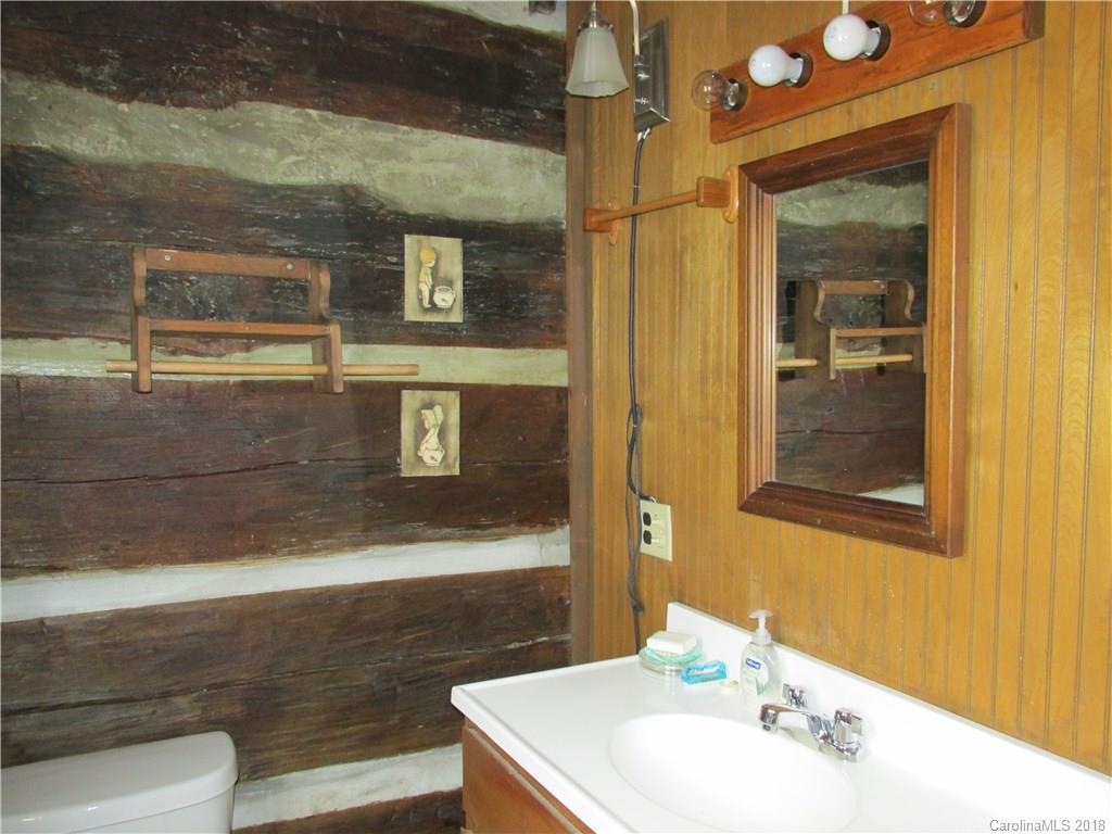 430 Rhododendron Park Road Burnsville, NC 28714 - Photo 11 of 20 Gallery Image 11