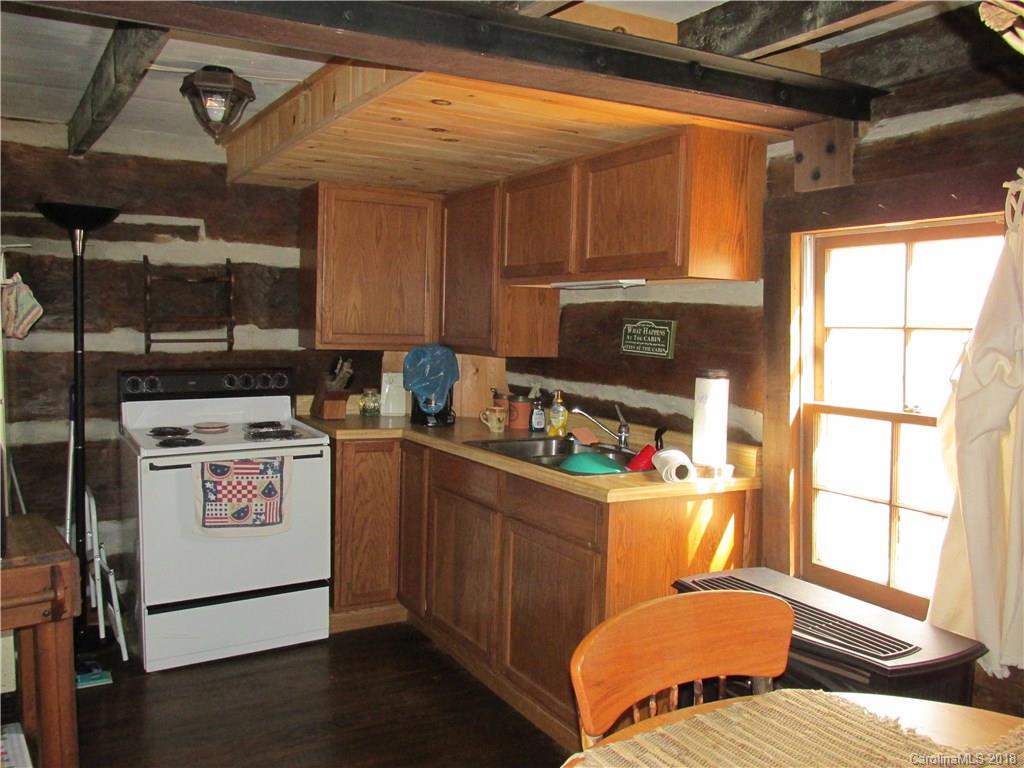 430 Rhododendron Park Road Burnsville, NC 28714 - Photo 7 of 20 Gallery Image 7