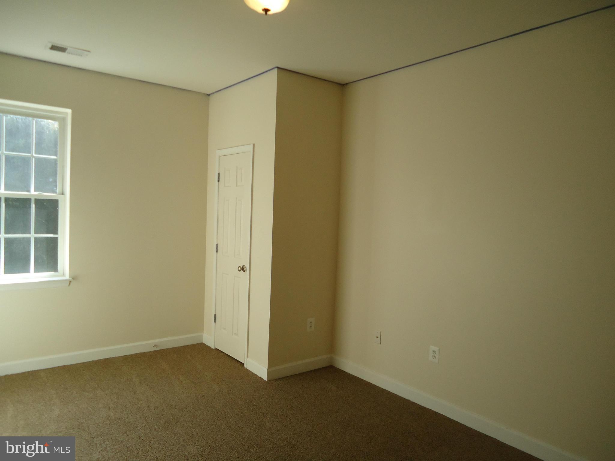 3853 Graham Park Road, Unit 3 Triangle, VA 22172 - Photo 15 of 21 Bedroom