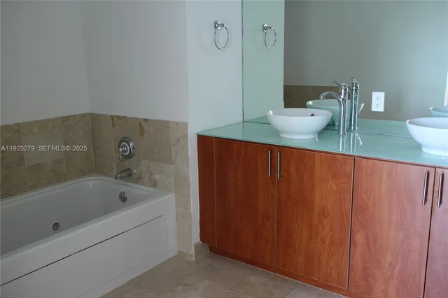 $475,000 | 315 Northeast 3rd Avenue, Unit 2005, Fort Lauderdale, FL 33301