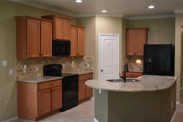 $1,995 | 233 Eagle Owl Loop, Leander, TX 78641
