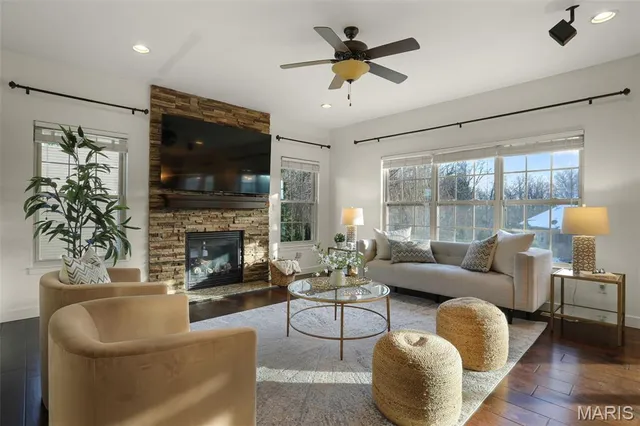 $459,000 | 120 Meridian Oaks Drive, Glen Carbon, IL 62034