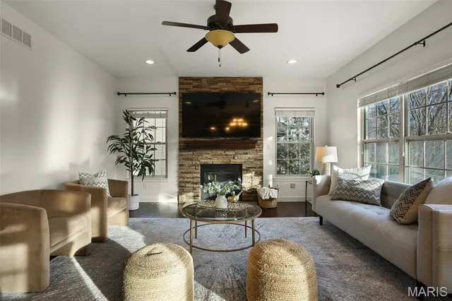 $475,000 | 120 Meridian Oaks Drive, Glen Carbon, IL 62034