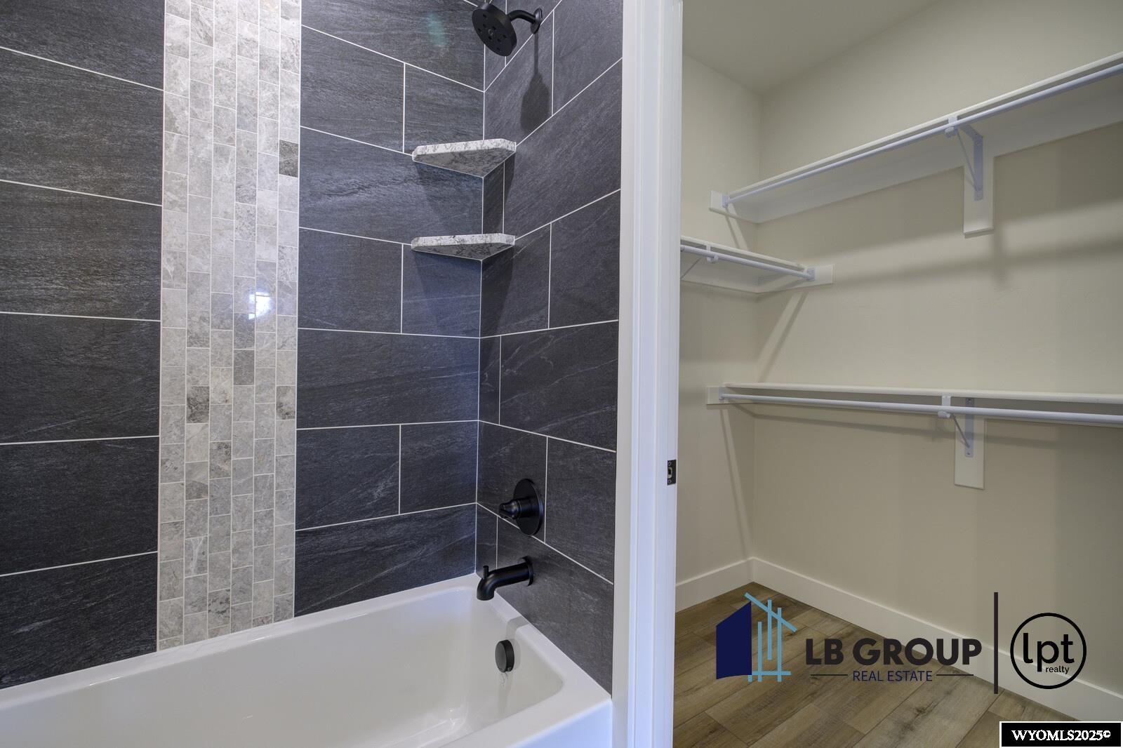 4500 Shale Circle Mills, WY 82644 - Photo 11 of 18