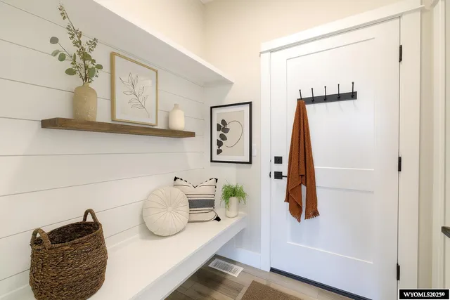 $499,900 | 4500 Shale Circle, Mills, WY 82644