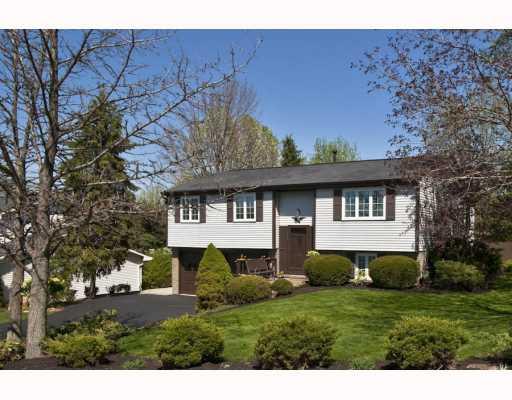 127 Raleigh Court Gibsonia, PA 15044 - Photo 1 of 18 Exterior Front.