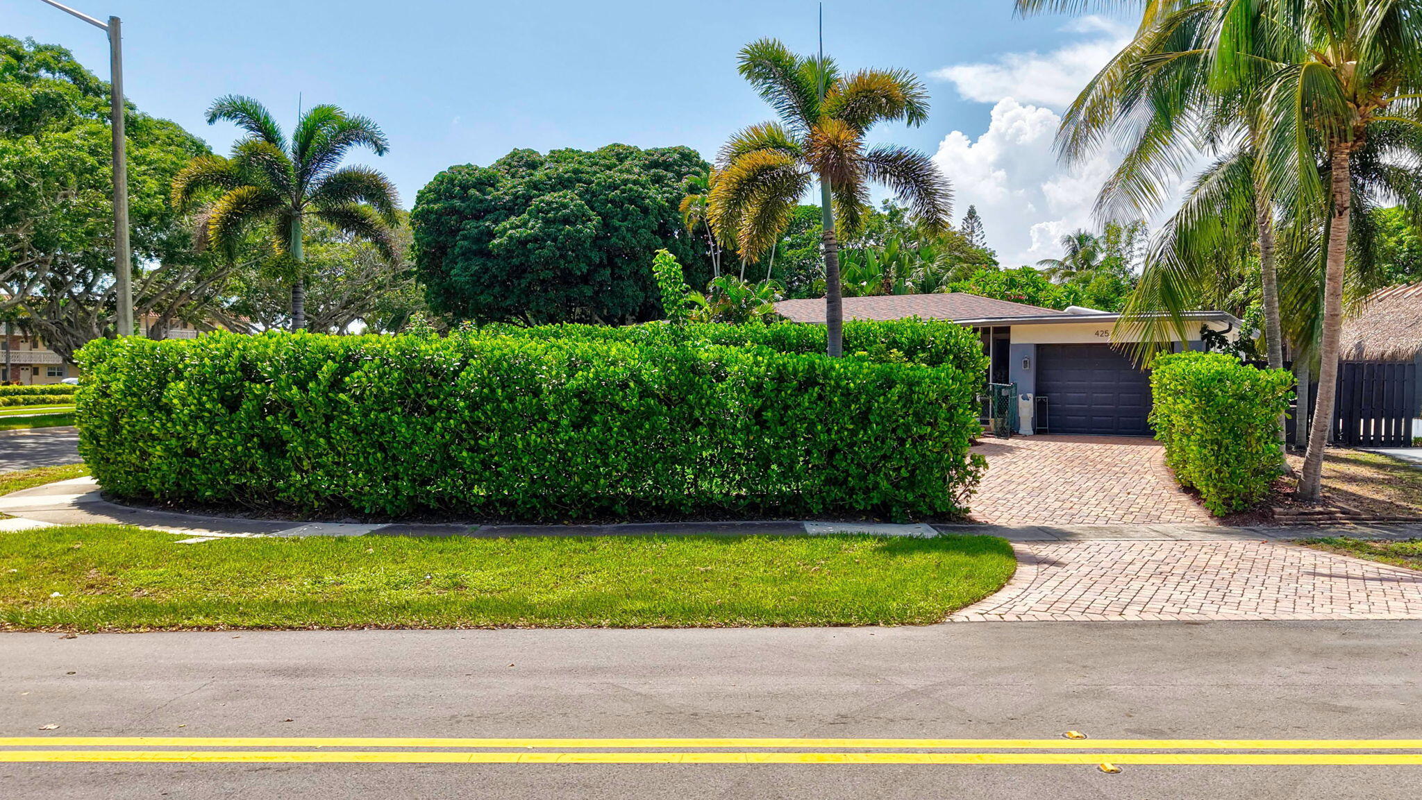 425 Northeast 20th Street Boca Raton, FL 33431 - Photo 32 of 35 32-web-or-mls-DJI_20260915142242_0044_D_