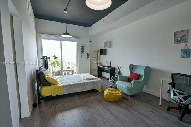 $3,300 | 10 Southwest South River Drive, Unit 1704, Miami, FL 33130