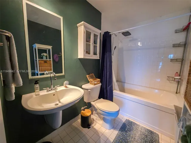 $3,300 | 10 Southwest South River Drive, Unit 1704, Miami, FL 33130