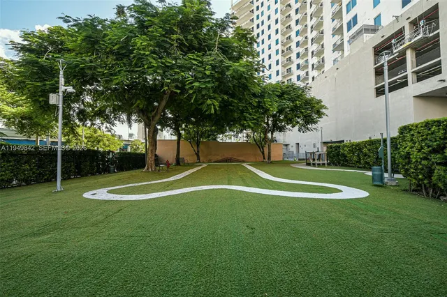 $3,300 | 10 Southwest South River Drive, Unit 1704, Miami, FL 33130