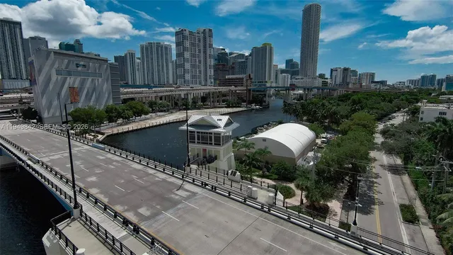 $3,300 | 10 Southwest South River Drive, Unit 1704, Miami, FL 33130