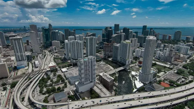 $3,300 | 10 Southwest South River Drive, Unit 1704, Miami, FL 33130