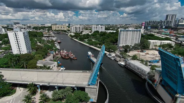 $3,300 | 10 Southwest South River Drive, Unit 1704, Miami, FL 33130